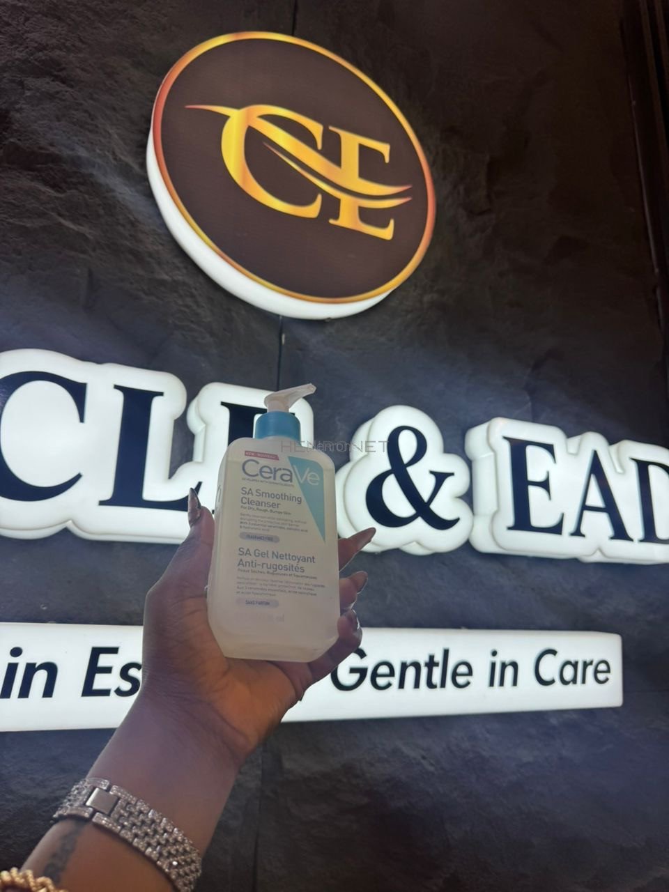 Cosmetics & perfumes, deodorant