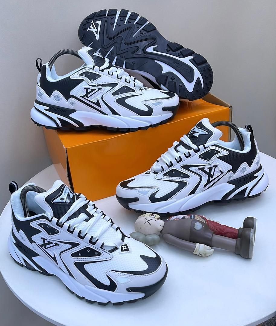 UNISEX LUXURY FOOTWEARS