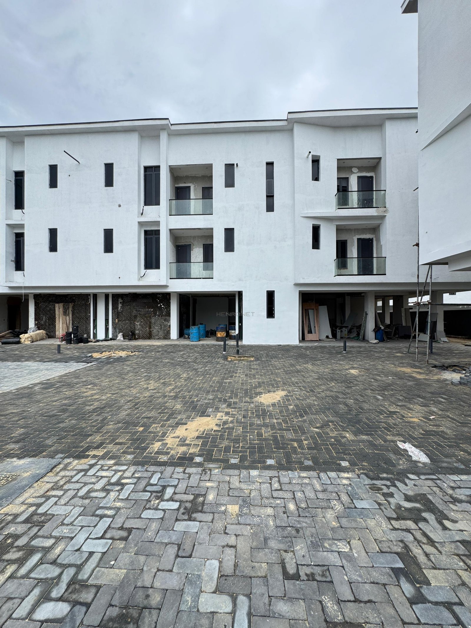 PROPERTY OF THE WEEK!!!(MUST GO THIS WEEK) DIRECT LISTING FOR SALE: 2-Bedroom Flat in Ikate |250M Well-designed 2-bedroom flat located in the highly sought-after Ikate area. Perfectly suited for both homeownership and investment, this property offers a blend of comfort, style, and convenience.